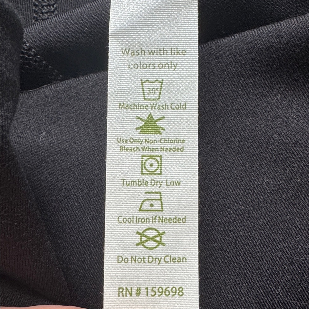 NWT Earth Yoga | Crossover Waist Cropped Length Pocketed Leggings in Black | XL - Picture 7 of 7